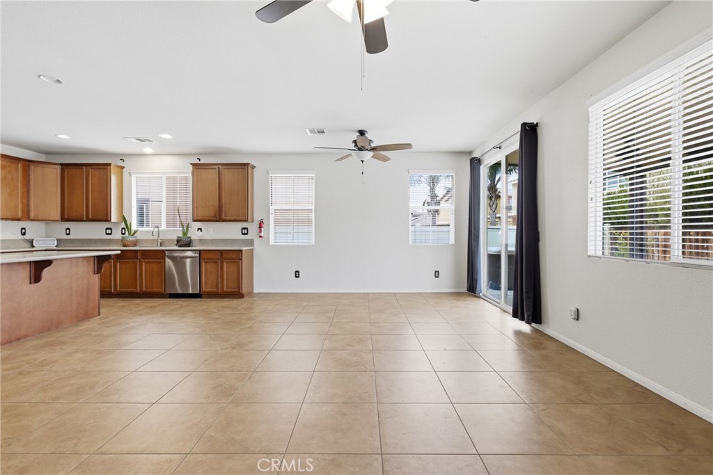 29302 Fall River Property Photo 8