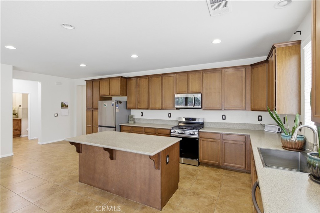 29302 Fall River Property Photo 13