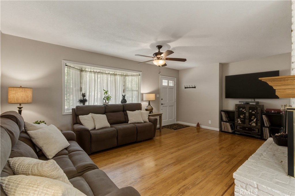 1611 Hillcrest Property Photo 15