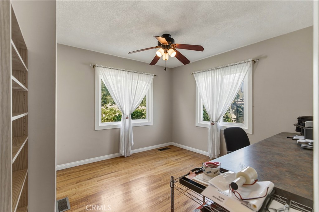 1611 Hillcrest Property Photo 35
