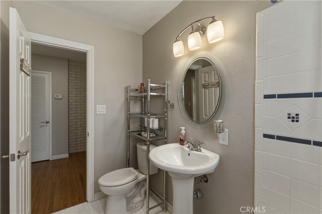 1611 Hillcrest Property Photo 47