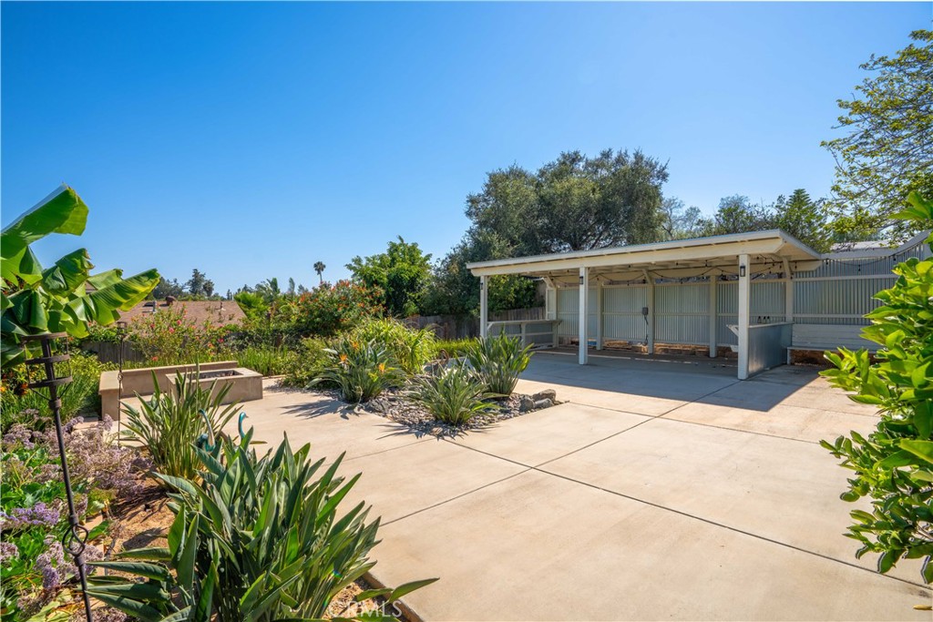 1611 Hillcrest Property Photo 56