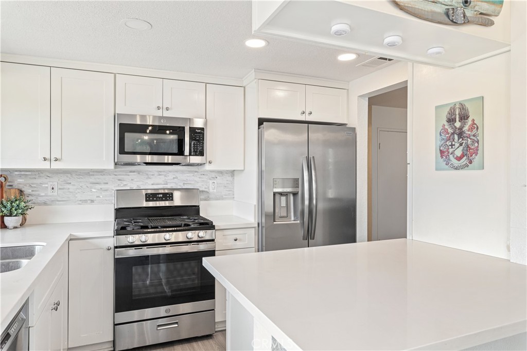 1022 Grape Property Photo 5