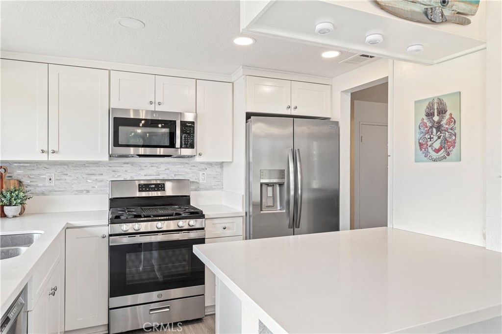 1022 Grape Property Photo 5