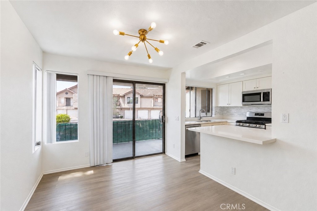 1022 Grape Property Photo 8