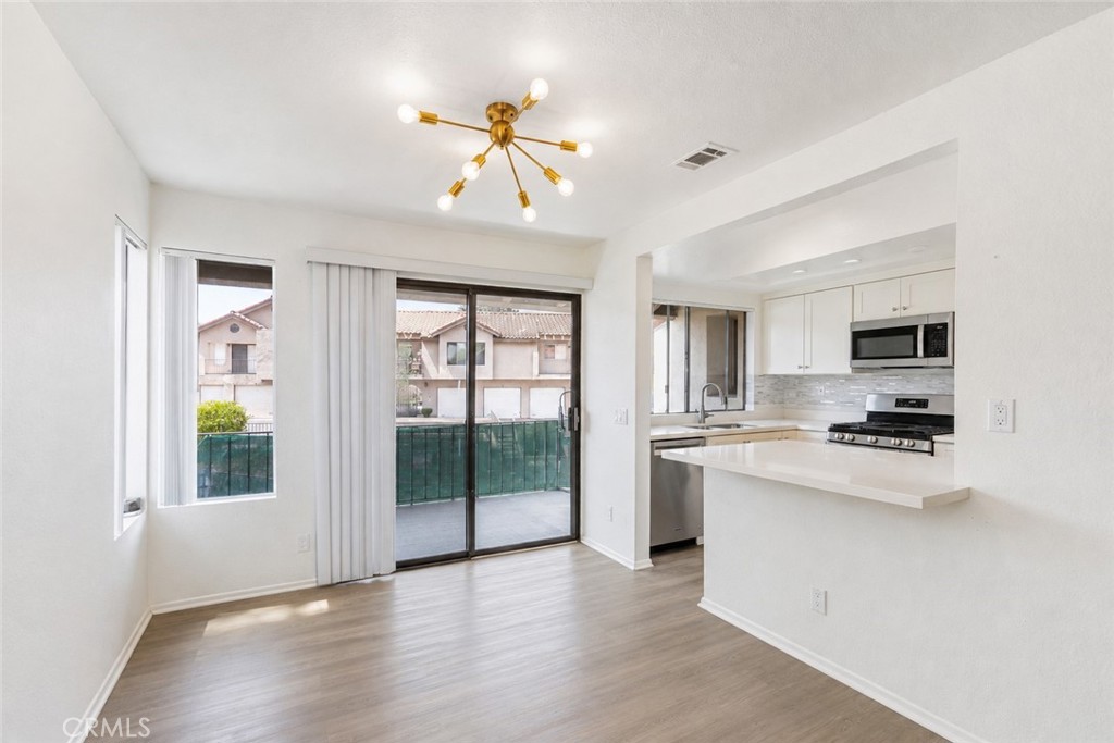 1022 Grape Property Photo 8