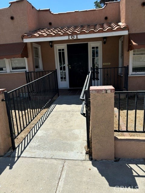 629 E Latham Avenue Property Photo 2