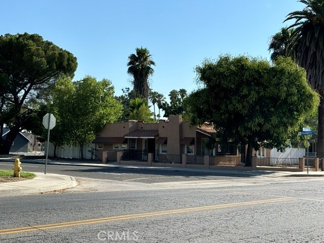 629 E Latham Avenue Property Photo 19