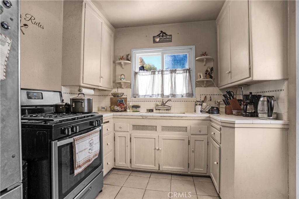 110 Elmwood Property Photo 11