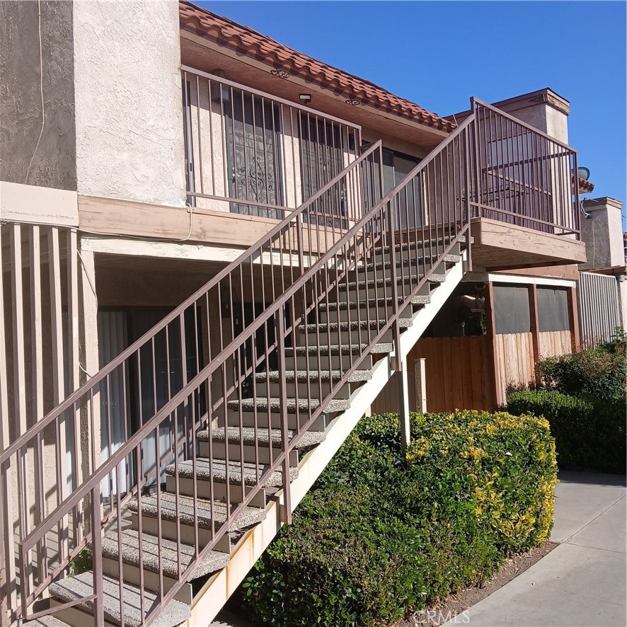 2439 West Acacia Avenue Property Photo 1