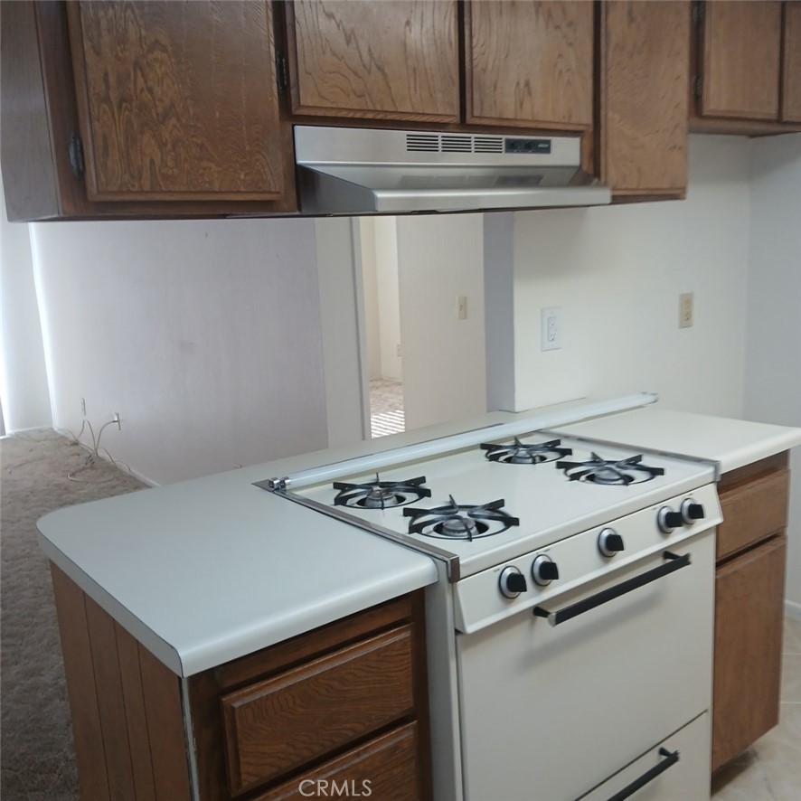 2439 West Acacia Avenue Property Photo 4