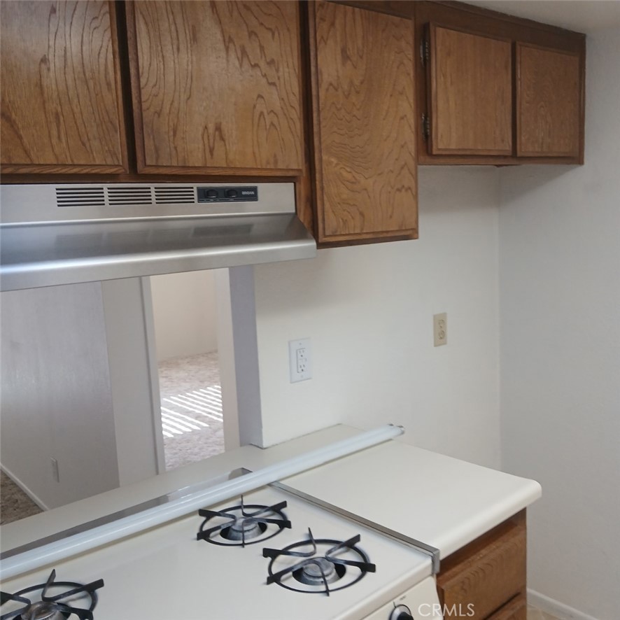 2439 West Acacia Avenue Property Photo 5