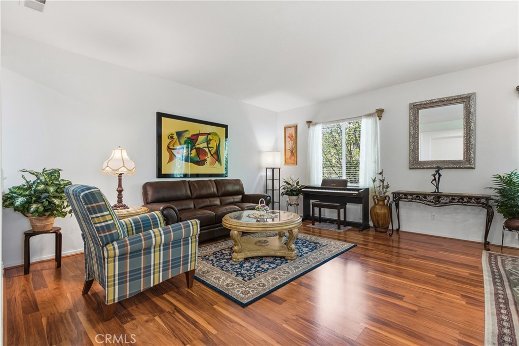 33145 Vermont Property Photo 4