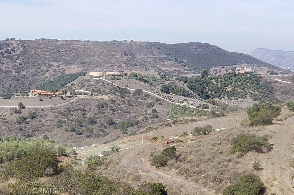 8 La Cruz Drive Property Photo 1