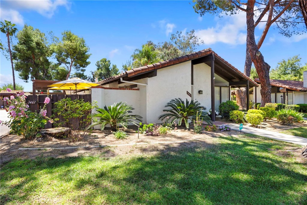 1461 Seven Hills Drive Property Photo 2