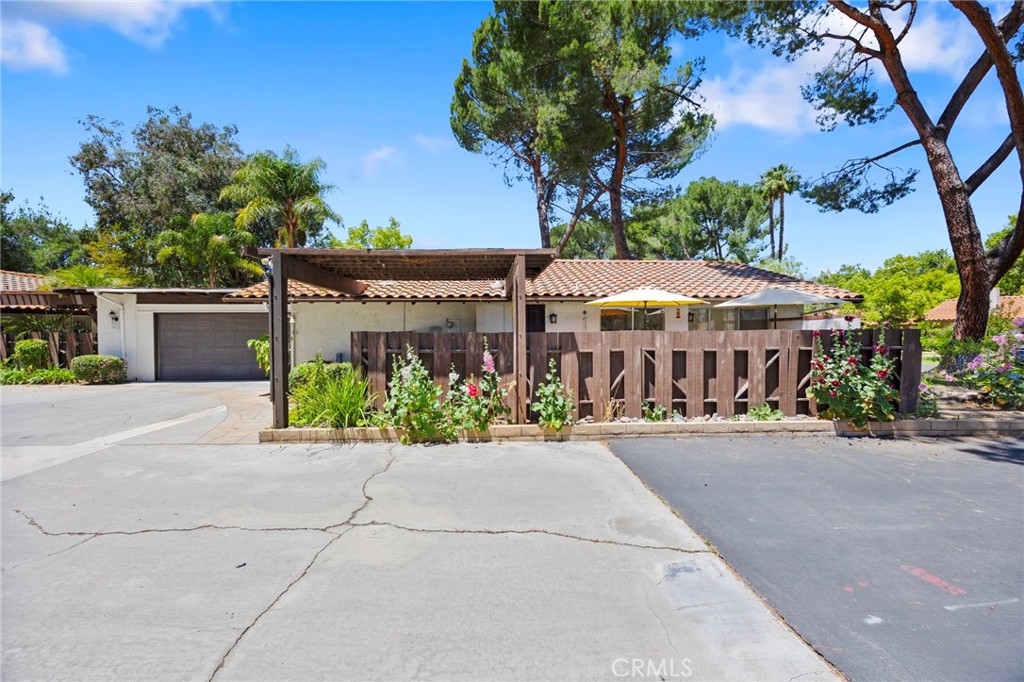 1461 Seven Hills Drive Property Photo 4