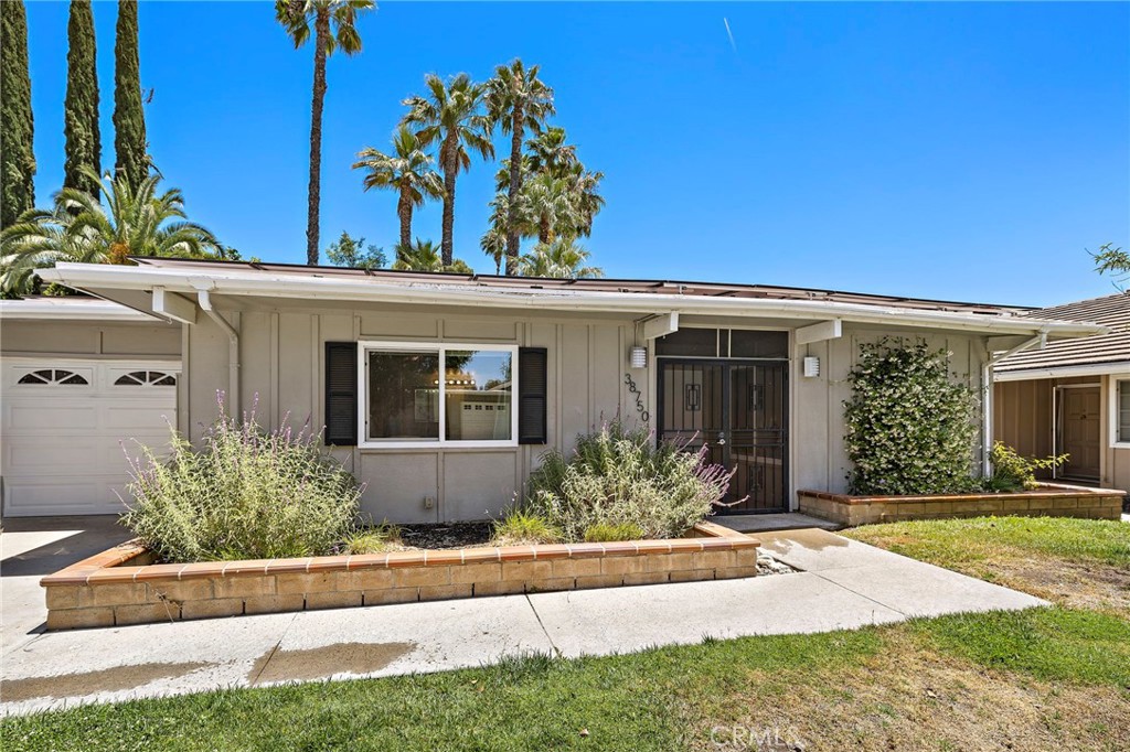 38750 Via Las Flores Property Photo 45