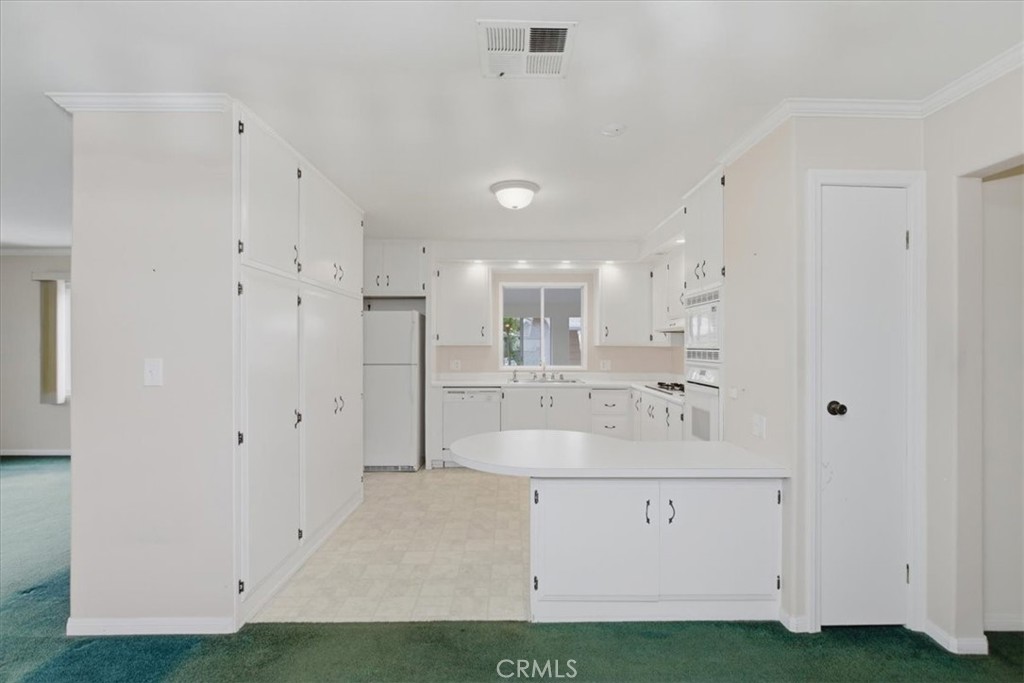 3384 Don Diablo Property Photo 12