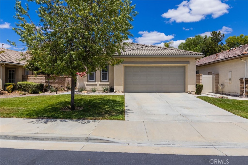 27972 Whisperwood Property Photo 5
