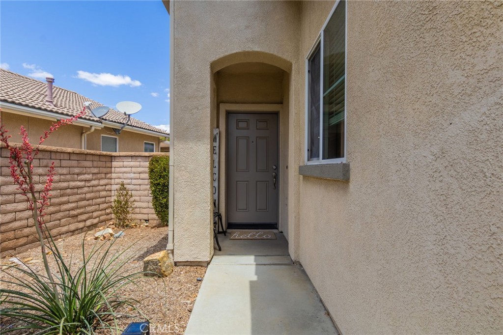 27972 Whisperwood Property Photo 6