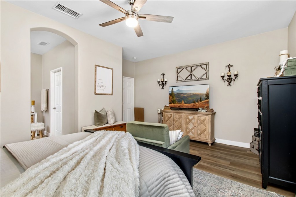 27972 Whisperwood Property Photo 24