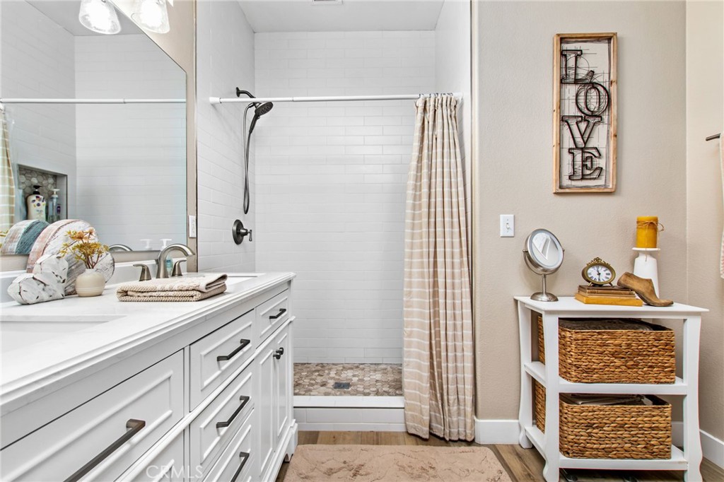 27972 Whisperwood Property Photo 26