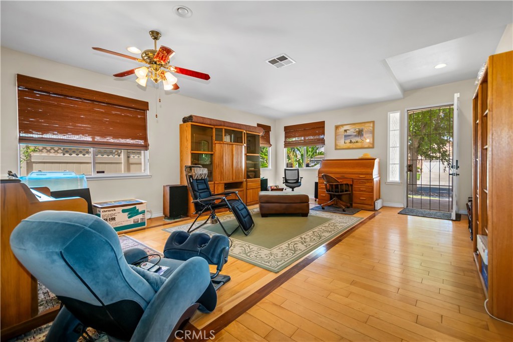 925 Hemingway Drive Property Photo 4