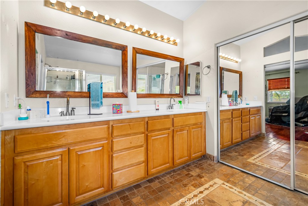925 Hemingway Drive Property Photo 47