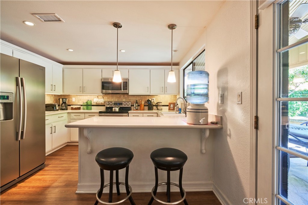 54440 Eisenhower Drive Property Photo 15