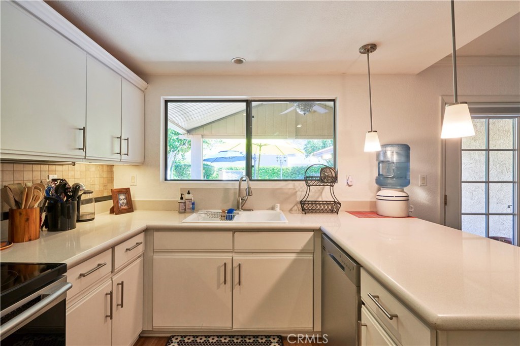 54440 Eisenhower Drive Property Photo 16