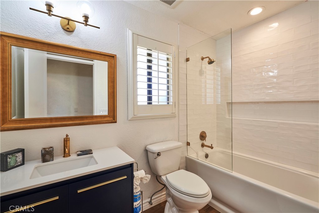 54440 Eisenhower Drive Property Photo 37