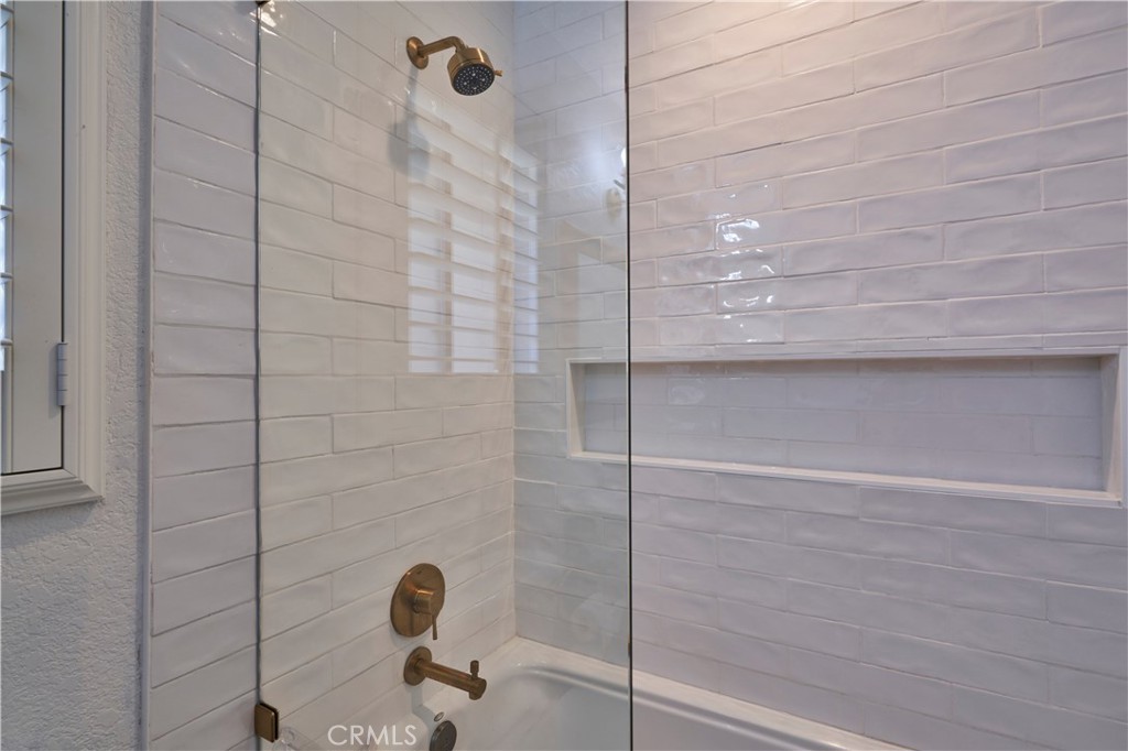 54440 Eisenhower Drive Property Photo 40