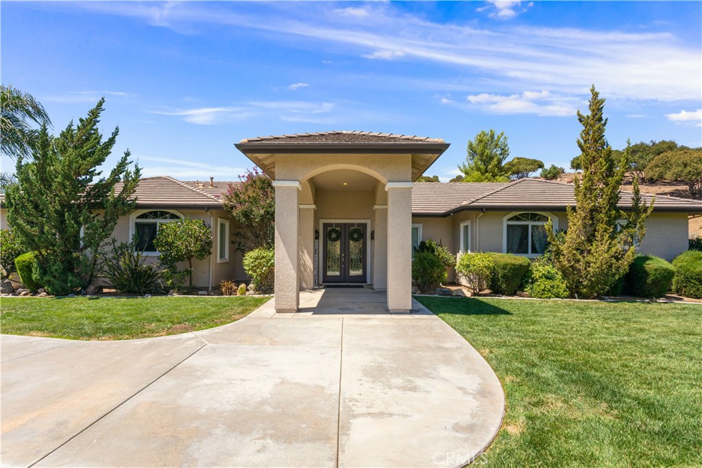 38580 Celine Cove Property Photo 3