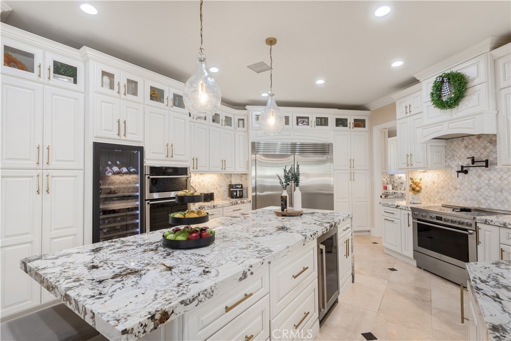 38580 Celine Cove Property Photo 14
