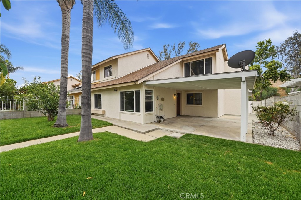 514 E Skylark Property Photo 1