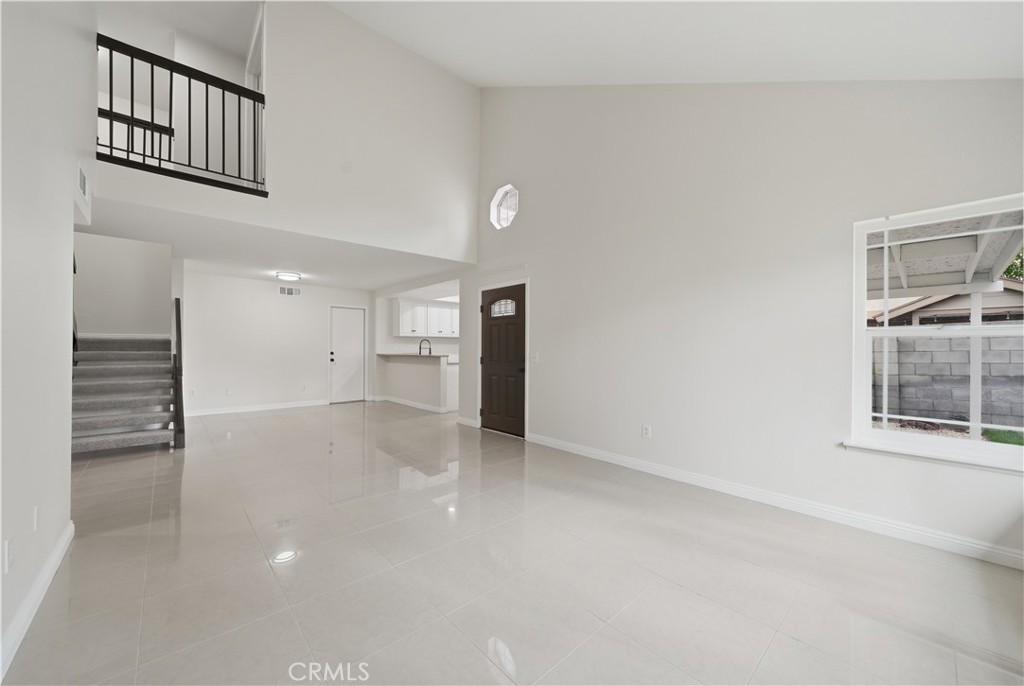514 E Skylark Property Photo 10
