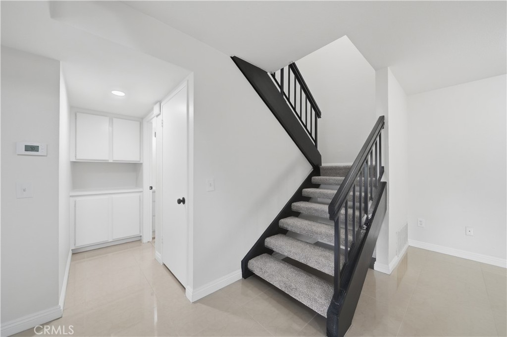 514 E Skylark Property Photo 11