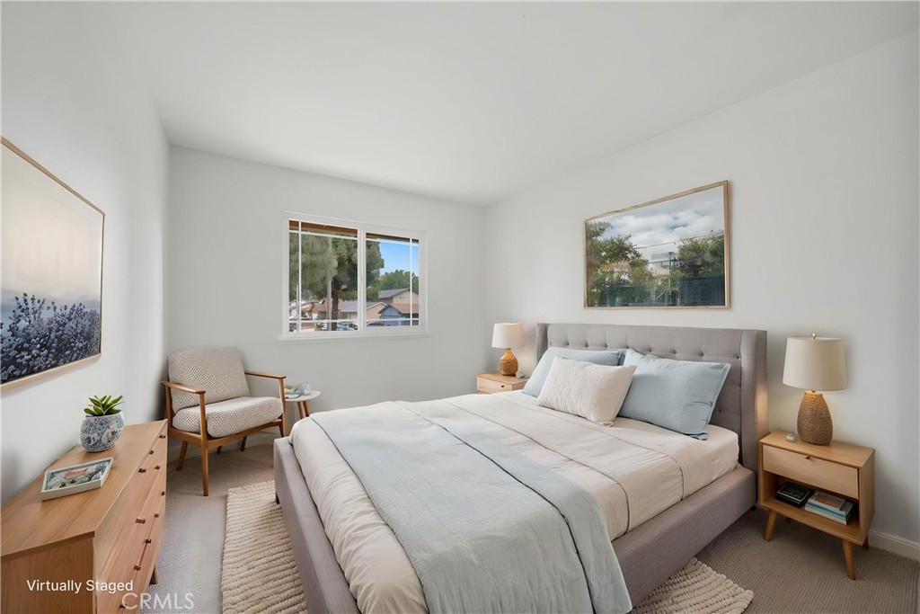 514 E Skylark Property Photo 18