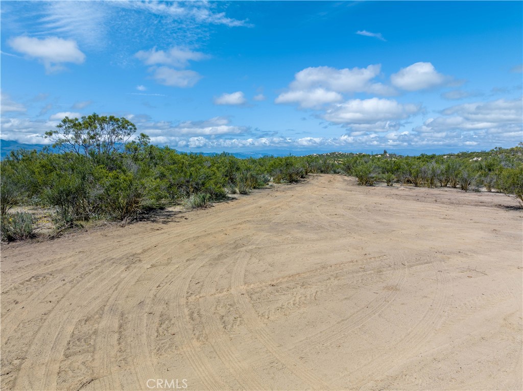 576 Derby Property Photo 4