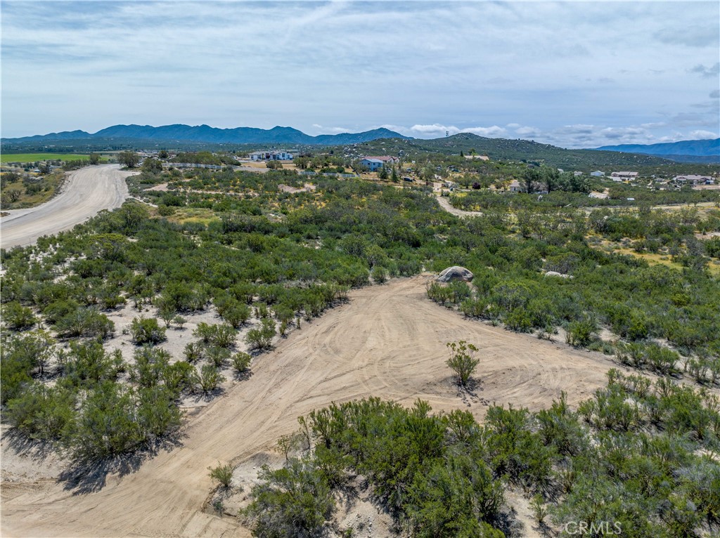 576 Derby Property Photo 8