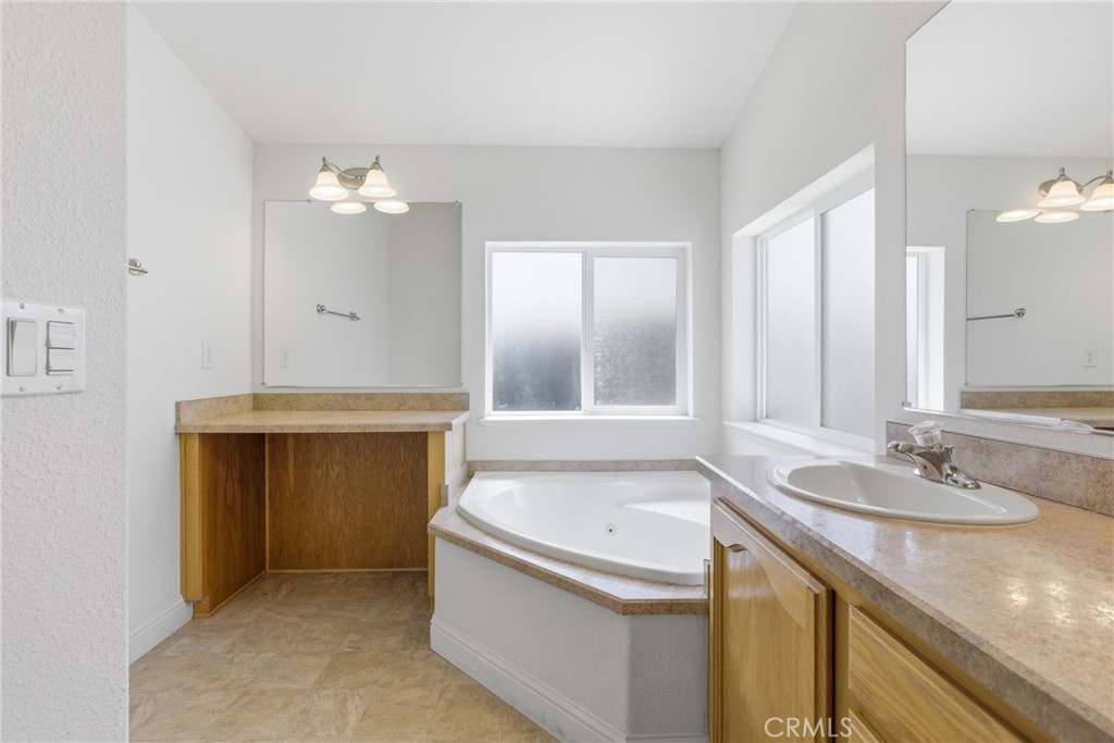 31130 S General Kearny 70 Property Photo 17