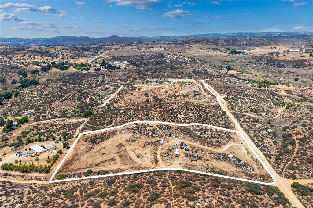 41720 Oak Canyon Road Property Photo 9