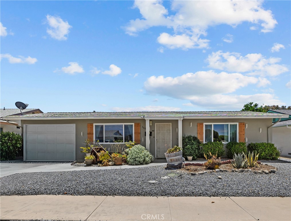 1601 W Mayberry Property Photo 1