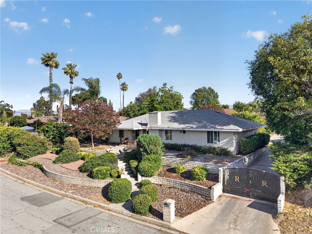 2859 Vista Way Property Photo 2