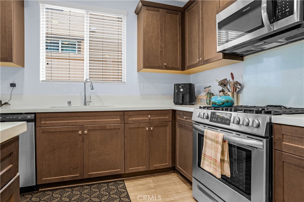 24280 White Willow Property Photo 9