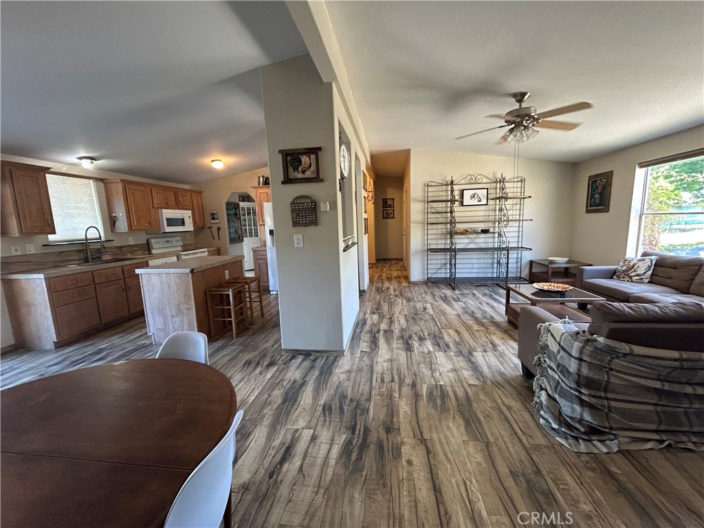 45015 Carrot Property Photo 9
