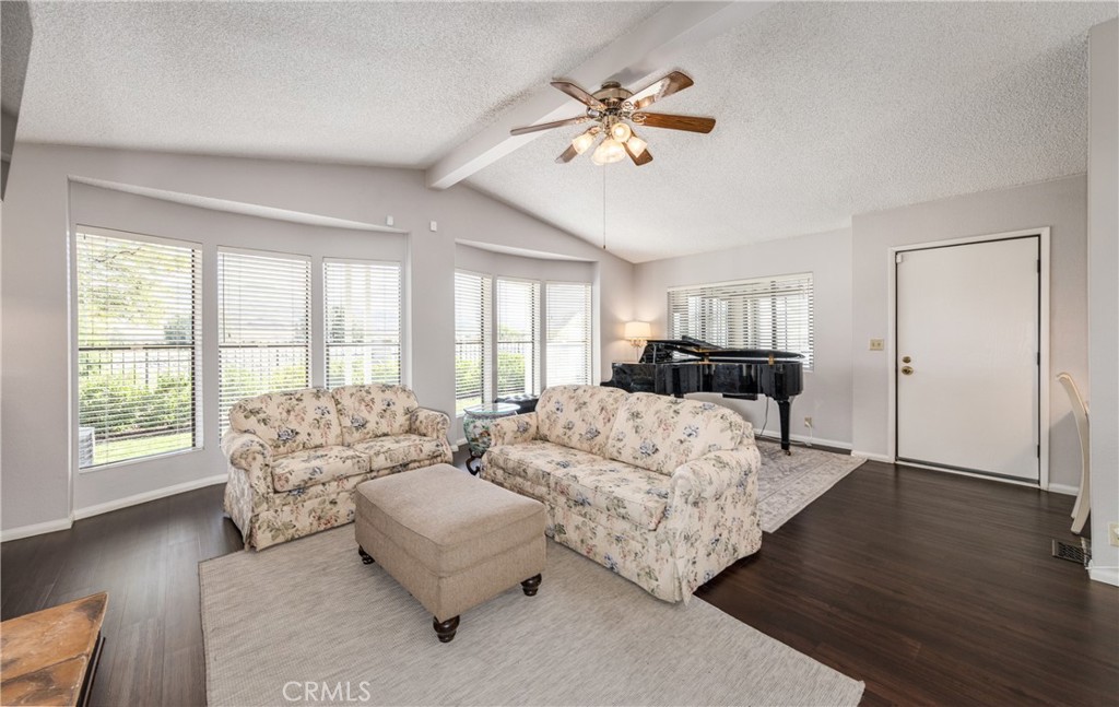 24600 Mountain Avenue 18 Property Photo 2