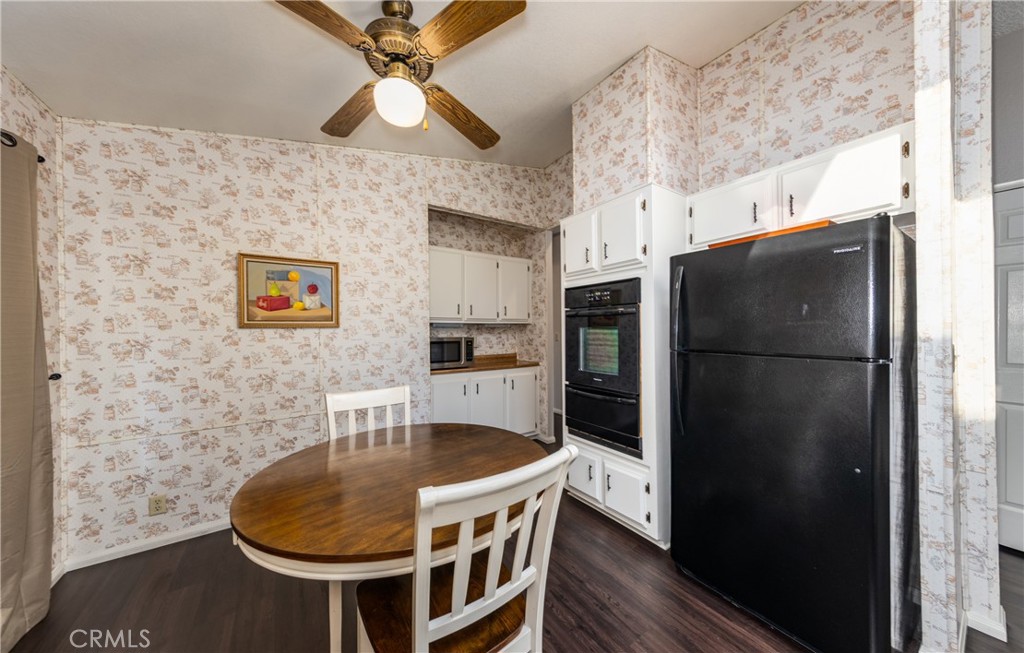 24600 Mountain Avenue 18 Property Photo 8