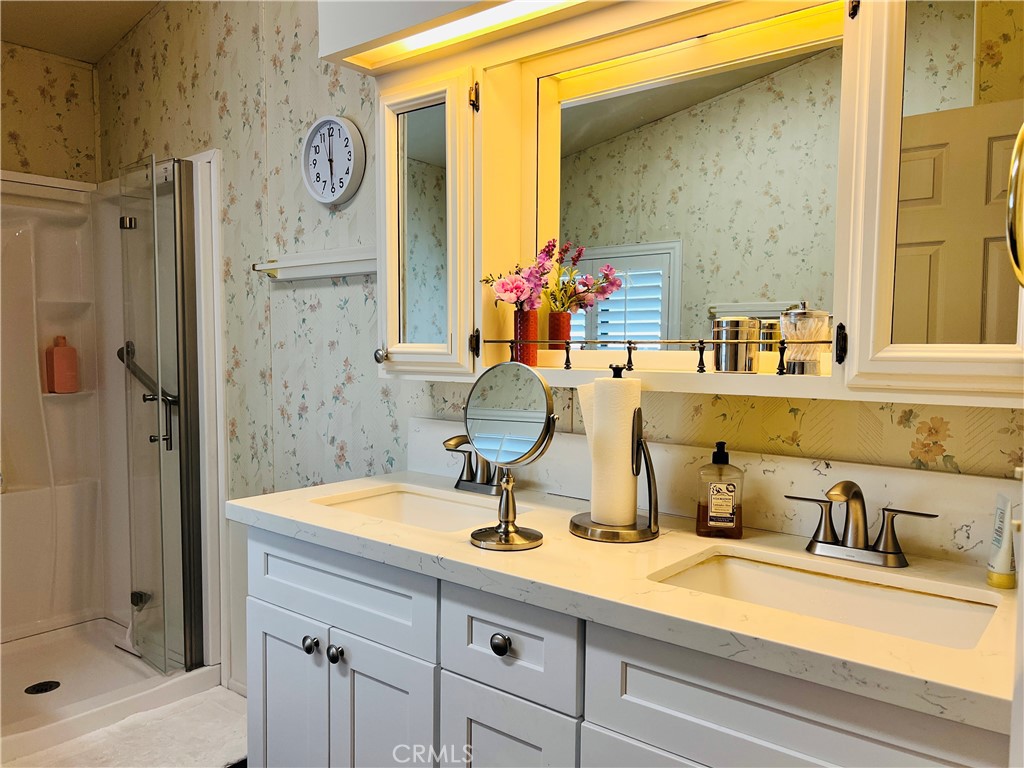 24600 Mountain Avenue 18 Property Photo 12
