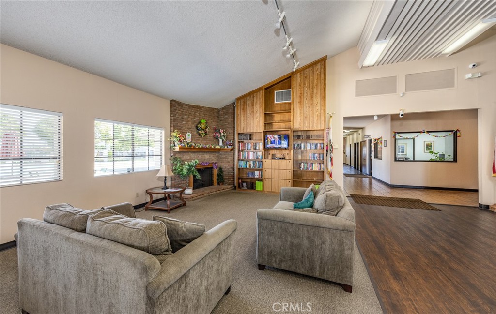 24600 Mountain Avenue 18 Property Photo 28
